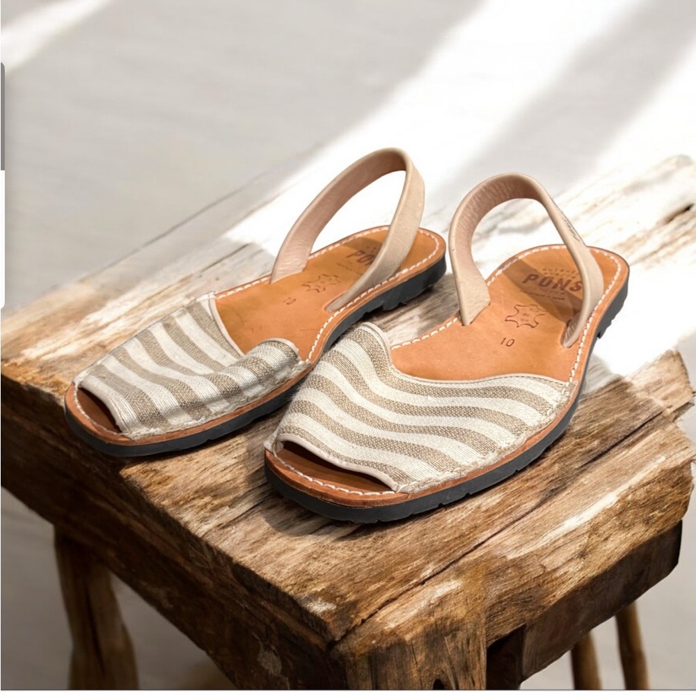 Tan /cream Slingback Sandals with Striped Pattern leather back straps 10